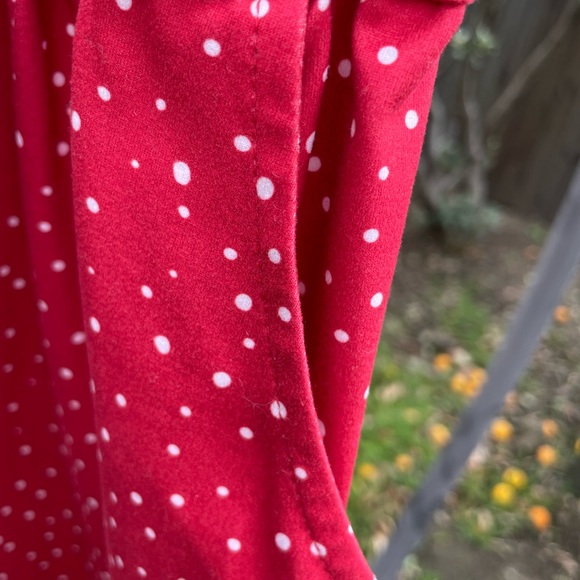 Pretty Polka-Dot Red and White Dress With Tie and Pockets!!! - Picture 5 of 5